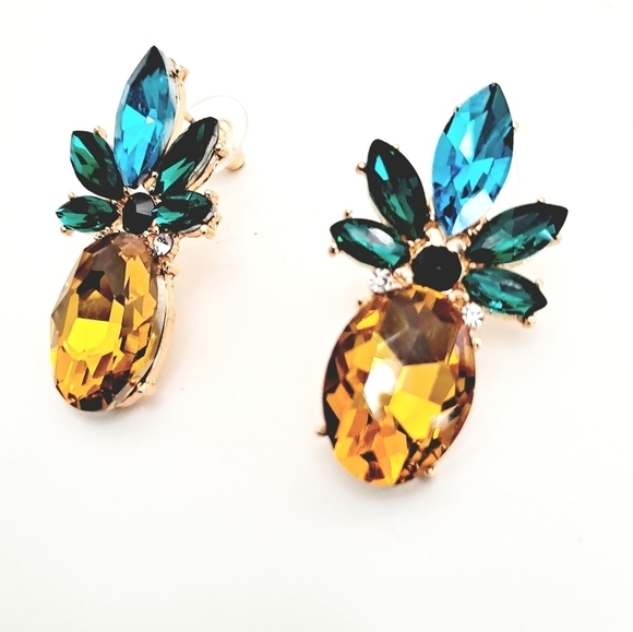 💖 2/$30 Pineapple fruit rhinestone yellow boho stud casual small drop earrings - Picture 9 of 14